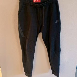 Women’s Nike Tech Fleece Joggers Black Size M